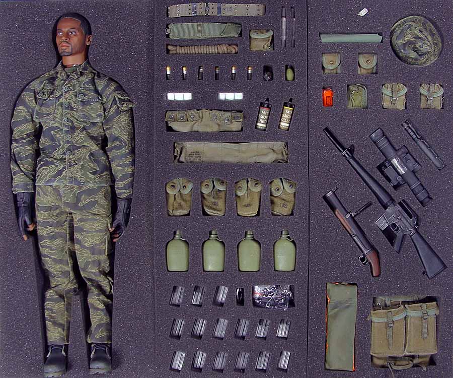 LRRPs Bulldozer ミリタリーフィギュア Bulldozer: Long-Range Reconnaissance Patrol (LRRP) - Boxed Figure